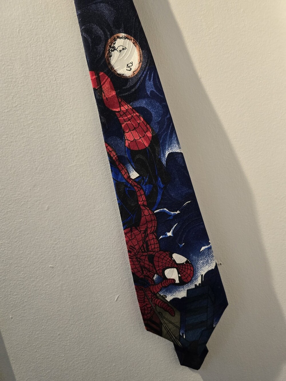Vintage Spider-Man Graphic Silk Tie in Red & Navy